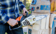Chainsaw artist Adam Gale, chainsaw carving, Star Wars, R2D2