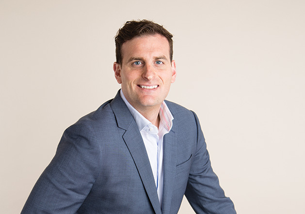 Cale Johnston ClickSWITCH finance app, switching bank accounts, banking app, Benzinga Fintech Award, fintech